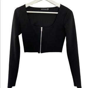 Black‎  simple crop top